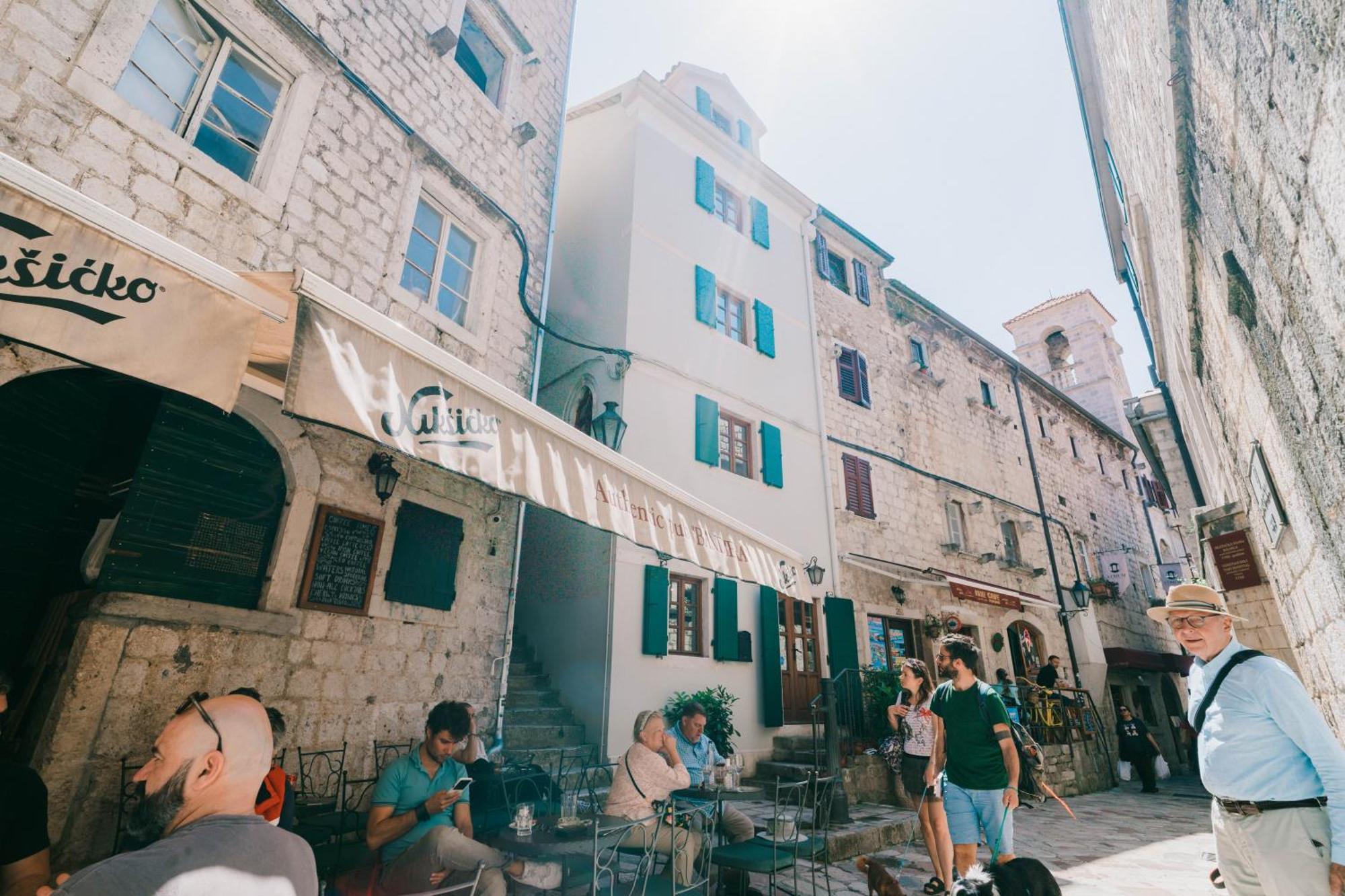 Studios Belvi Kotor Buitenkant foto