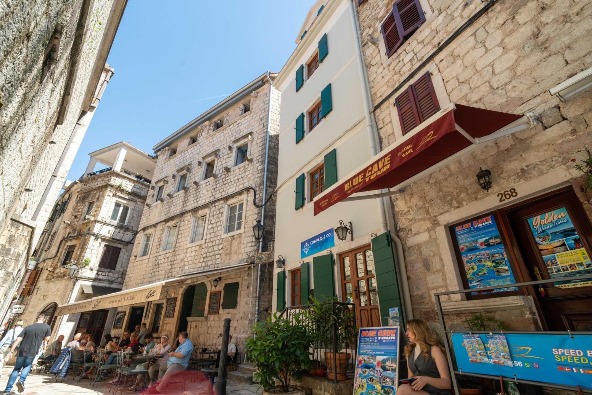 Studios Belvi Kotor Buitenkant foto