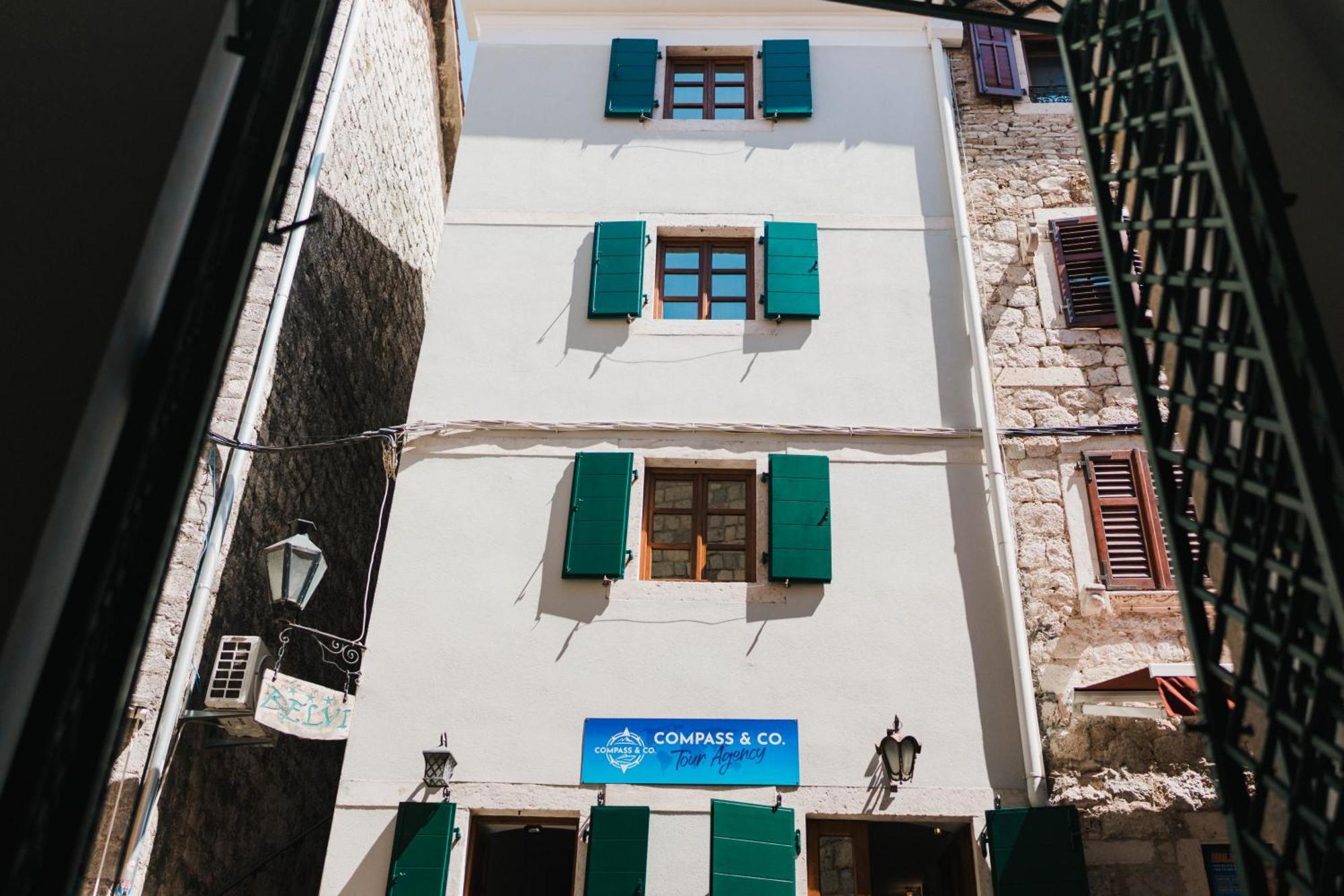 Studios Belvi Kotor Buitenkant foto