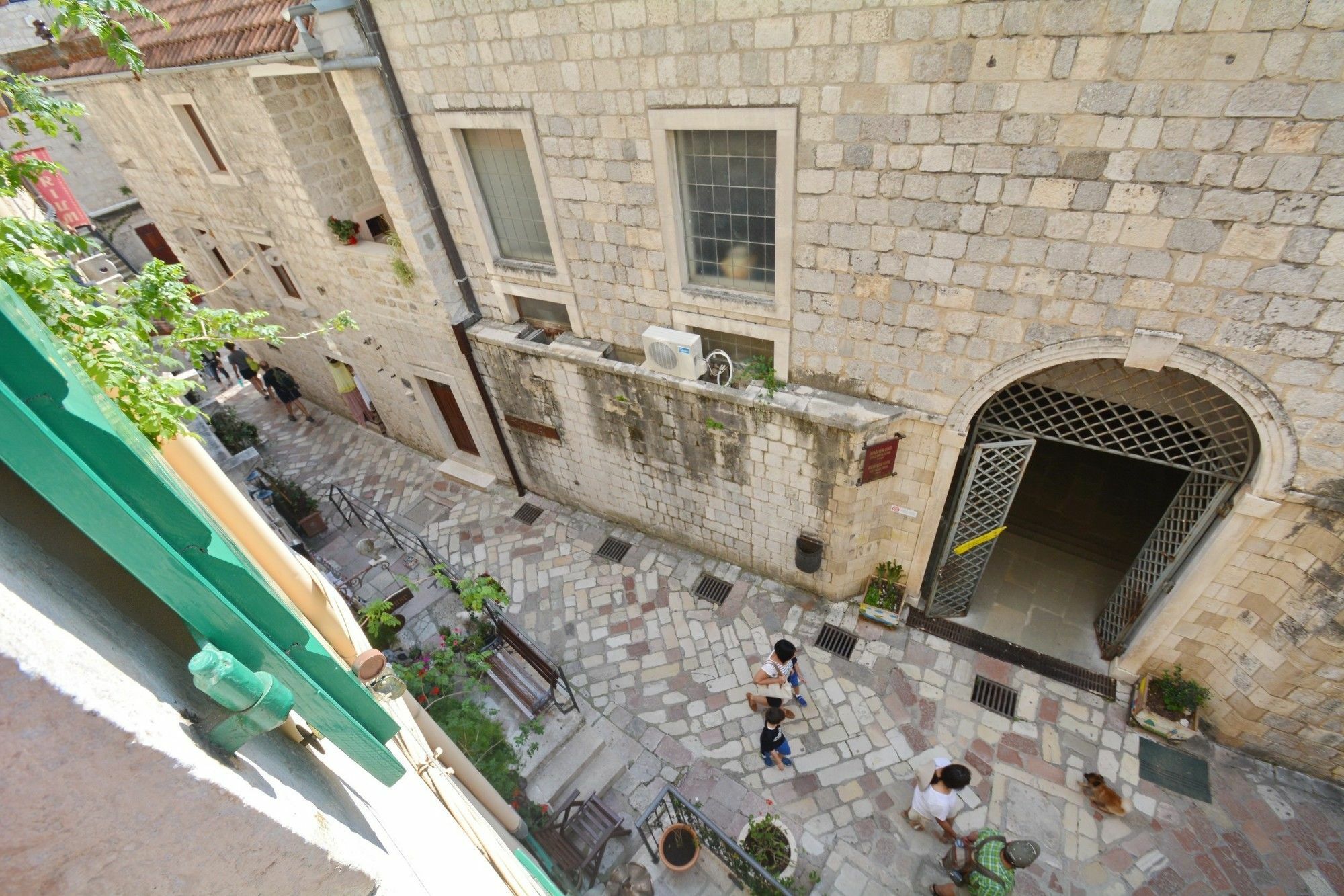Studios Belvi Kotor Buitenkant foto